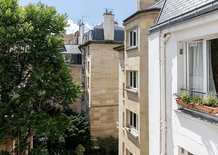 Pantheon - Latin Quarter - *